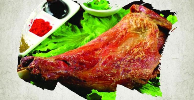 鞑子炭火烤羊腿